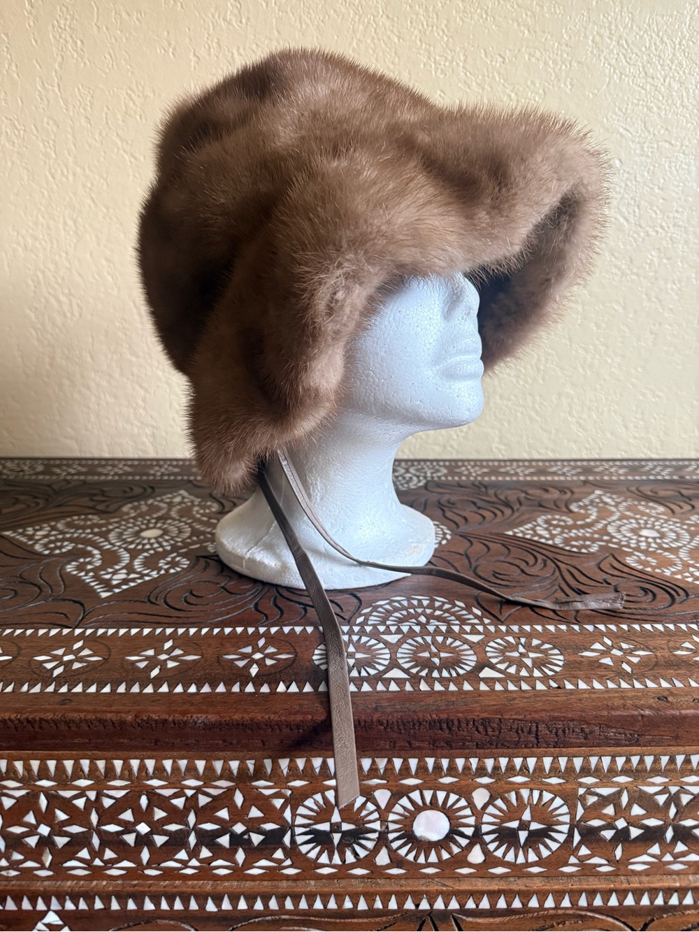 Chic VTG I. Magnin San Francisco Mink hat